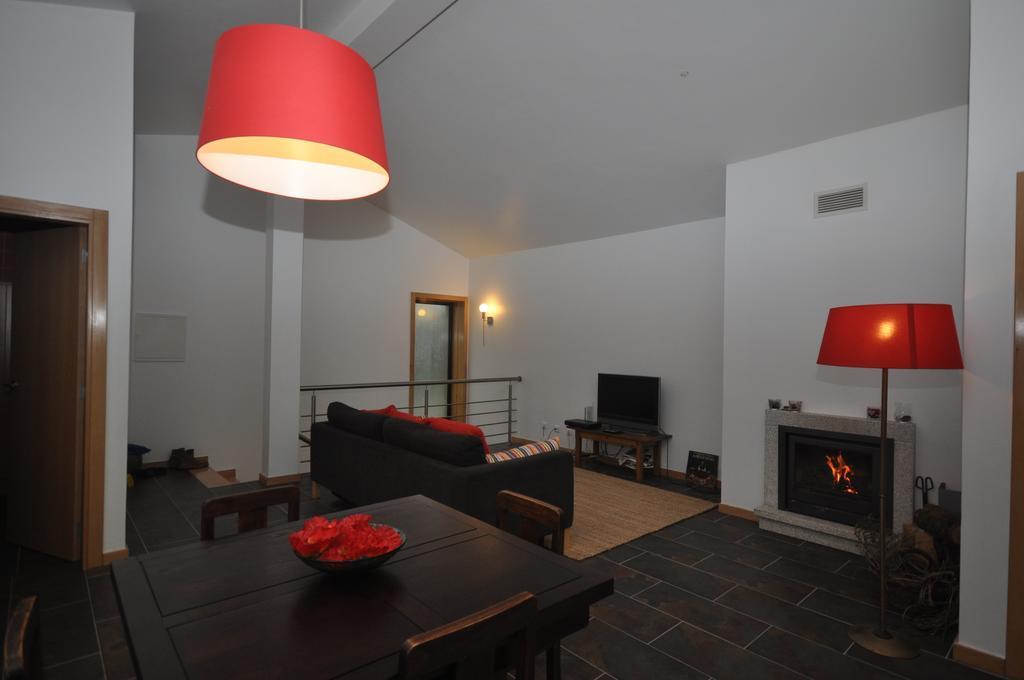 Casas Avela Brava Guest House Negroes Стая снимка