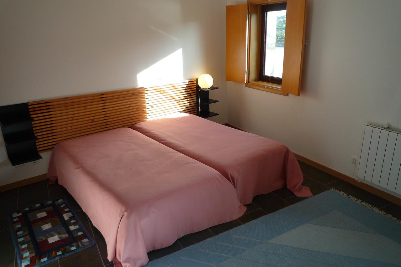 Casas Avela Brava Guest House Negroes Екстериор снимка